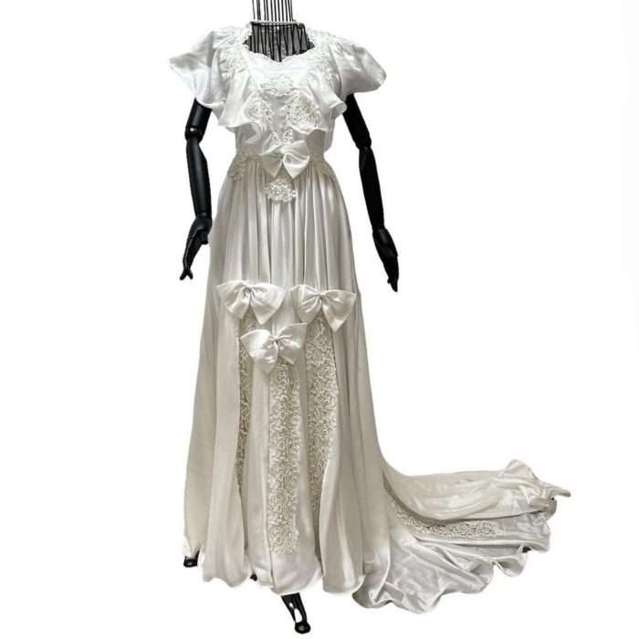 DEE0BC99-9FF7-473F-9FCF-6FDD8E27F10D